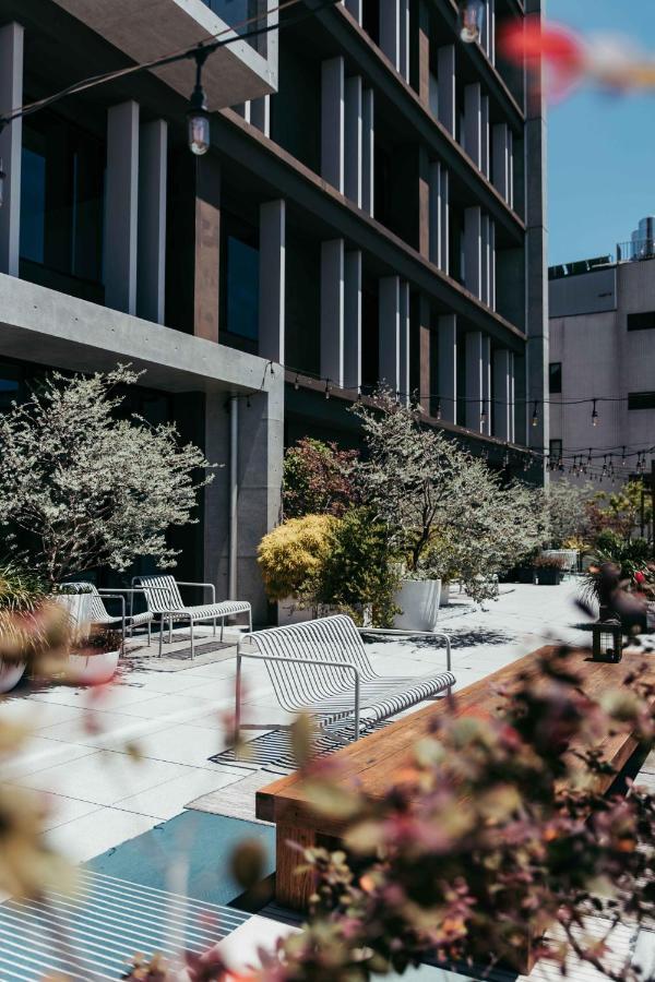 U.I.J Hotel & Hostel Tainan Bagian luar foto