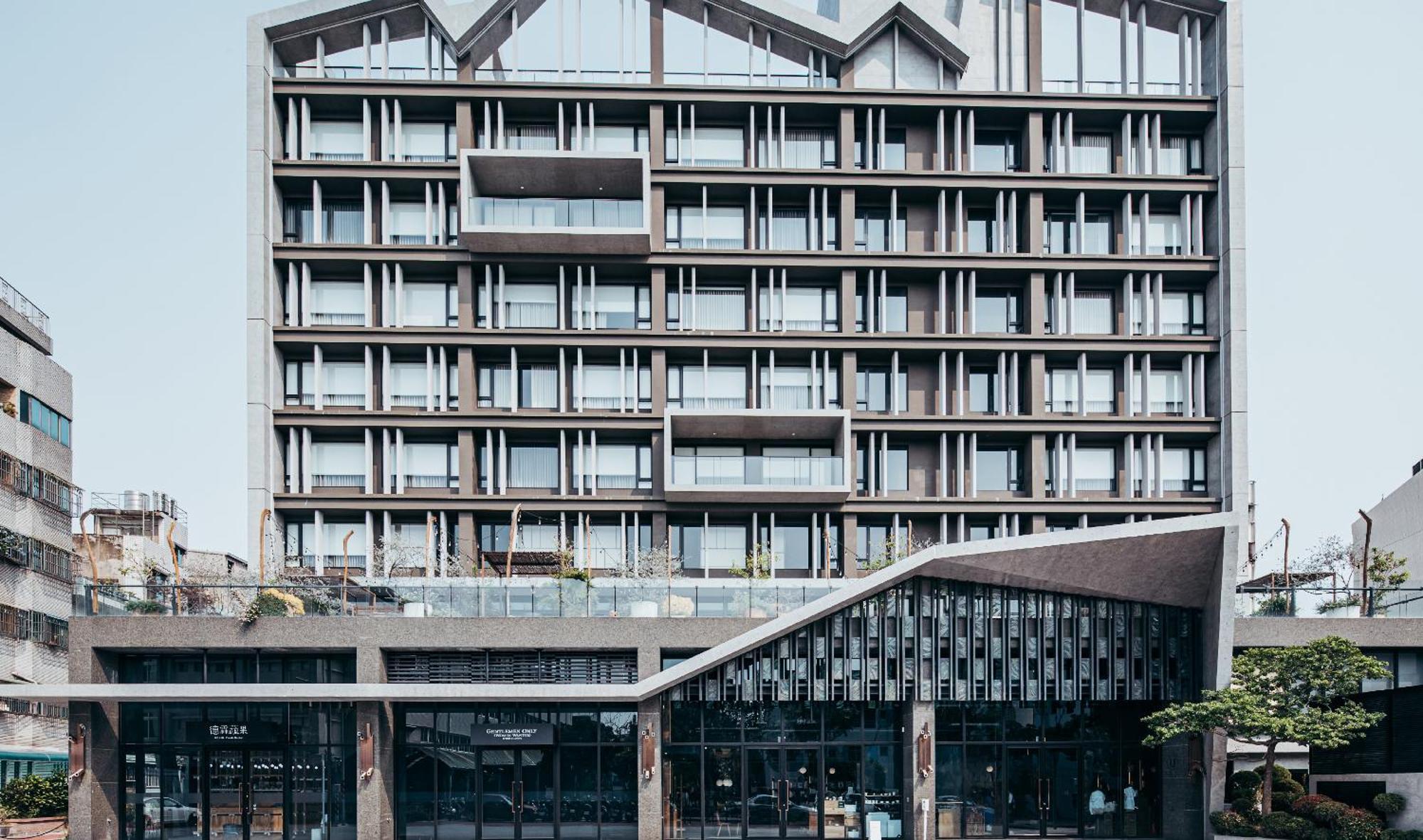U.I.J Hotel & Hostel Tainan Bagian luar foto